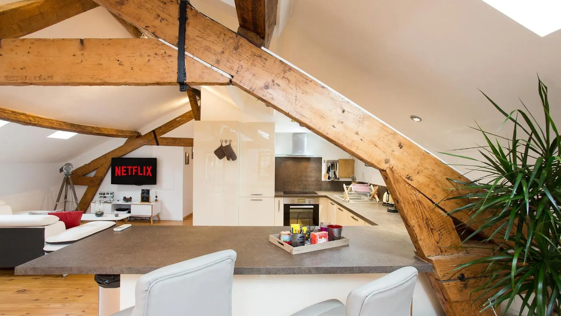 Lb Vacation Rentals I Big Loft 107M2, 10Min Walk To Palais Des Festivals Cannes 0*,  France